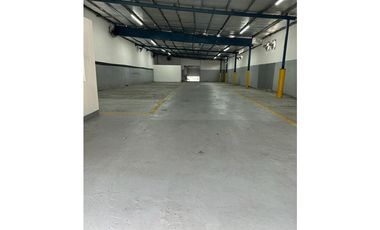 ALQUILER GALERA PARQUE LEFEVRE (JM)