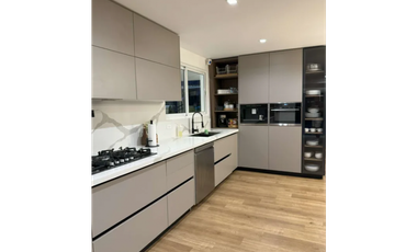 VILLA LUCRE / ALTOS DE SAN RAFAEL / 521 M2 / 3 HABITACION / PISCINA