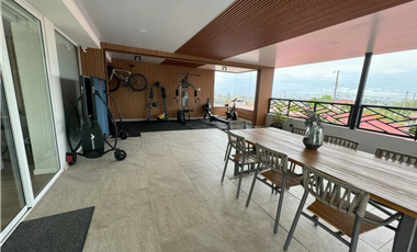 VILLA LUCRE / ALTOS DE SAN RAFAEL / 521 M2 / 3 HABITACION / PISCINA