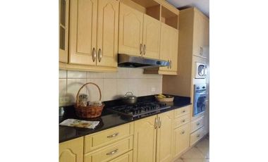 Venta de casa en Altos del Bosque (El Doral) GTA