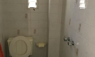 Casa para 2 Familias en venta en Bernal Oeste