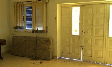 Casa para 2 Familias en venta en Bernal Oeste