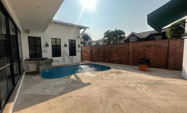 Exclusiva Casa Estilo Español - Elegante de Oportunidad ubicación Privilegiada