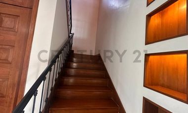 Exclusiva Casa Estilo Español - Elegante de Oportunidad ubicación Privilegiada