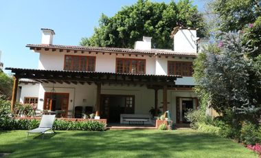 CASA EN CONDOMINIO, Av. 5 de Mayo, Santa María Ahuacatlan, Valle de Bravo