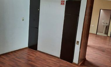AMPLIA CASA DE 1000M2  Y 650M2 EN UNA SOLA PLANTA, ESTAC. 15 AUTOS, CENTRICA  TOLUCA