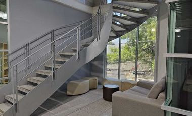 Edificio en Venta con oficinas en Col Anzures..