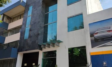 Edificio en Venta con oficinas en Col Anzures..