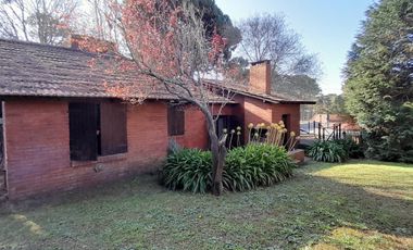 Av.Shaw 2449   Alamos y Espartillo