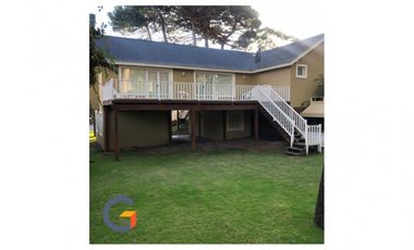 Casa en Alquiler temporal PINAMAR 3 DORM parrilla y jardin