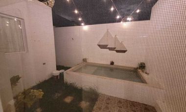 CASA TOTALMENTE AMUEBLADA Y EQUIPADA A 4 cuadras de la Playa en Chixulub