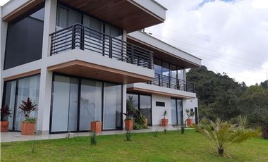 Venta Casa en El Retiro Via Palmas