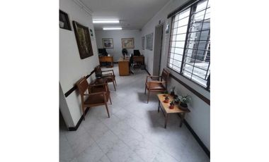 Oficina/Local Calle 33/Laureles