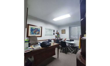 Oficina/Local Calle 33/Laureles