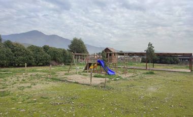 PARCELA CON QUINCHO Y PISCINA APTA PARA EVENTOS