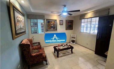 Venta de Casa; Amplia Terraza y con remodelaciones recientes  157Mts2.