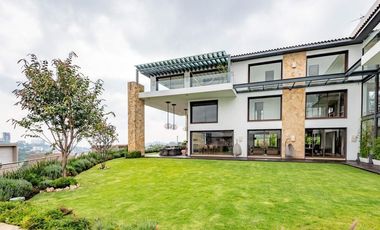 Casa en Venta en Bosque Real Country Clun Cdmx