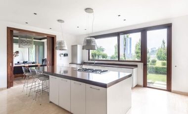 Casa en Venta en Bosque Real Country Clun Cdmx