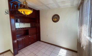 Preciosa casa en esquina en Mármol II