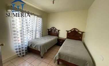 Preciosa casa en esquina en Mármol II