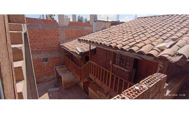 VENDO CASA LOTE 180 M2 APV. CRUZ VERDE CUSCO PERU