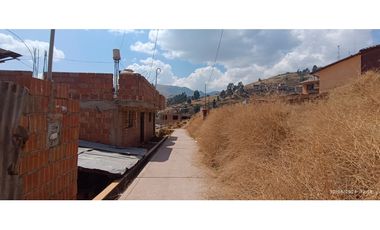 VENDO CASA LOTE 180 M2 APV. CRUZ VERDE CUSCO PERU