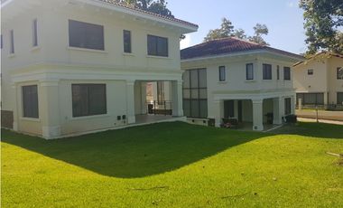 ALQUILER DE CASA EN SENDEROS DE CAMINOS DE CRUCES