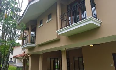 ALQUILER DE CASA EN SENDEROS DE CAMINOS DE CRUCES