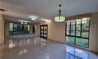 CASA  4 REC EN CLAYTON, SENDEROS CAMINO DE CRUCES