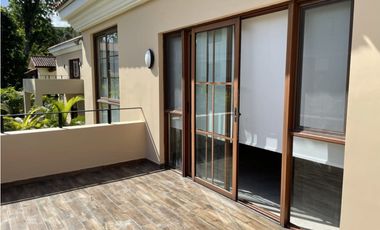 CASA  4 REC EN CLAYTON, SENDEROS CAMINO DE CRUCES