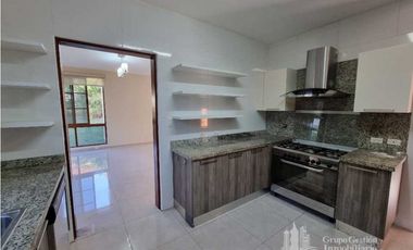 CASA  4 REC EN CLAYTON, SENDEROS CAMINO DE CRUCES
