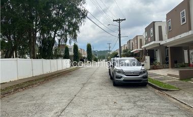 REMATE Se Vende Casa en PH Everest, Brisas del Golf Norte