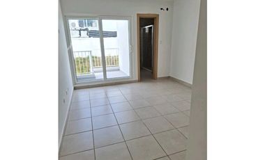 VENTA CASA  BRISAS DEL GOLF PH VICTORIA 187M2