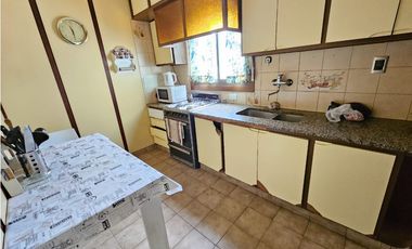 venta departamento de 4 ambientes  calle san juan y san martin