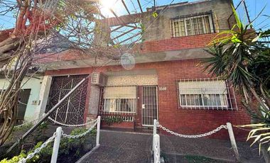 Casa para 2 Familias en venta en Wilde