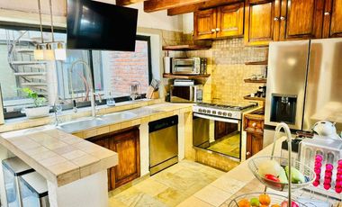 Casa en Venta en Lomas del Sol - Excelente estado de Conservación