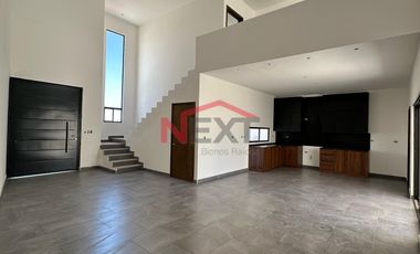 Venta en las Huertas Residencial con recámara en planta Baja y cocina integral incluida (L17)