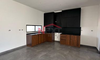 Venta en las Huertas Residencial con recámara en planta Baja y cocina integral incluida (L17)