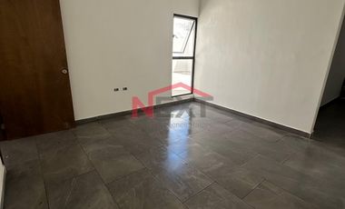Venta en las Huertas Residencial con recámara en planta Baja y cocina integral incluida (L17)