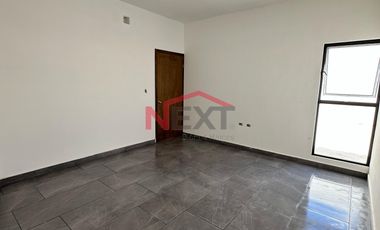 Venta en las Huertas Residencial con recámara en planta Baja y cocina integral incluida (L17)