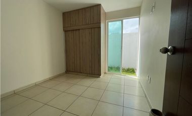 Se  Renta Casa en Fracc. San Isidro Jiutepec Doble Vig con Alberca 3Re