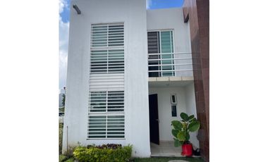 Se  Renta Casa en Fracc. San Isidro Jiutepec Doble Vig con Alberca 3Re