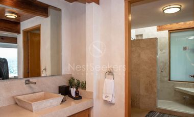 CASA EN VENTA CON VISTA AL LAGO