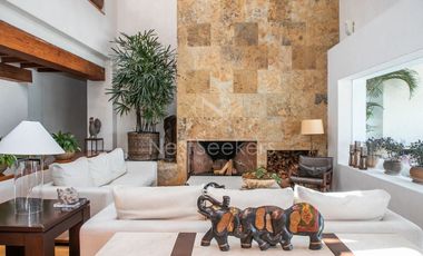 CASA EN VENTA CON VISTA AL LAGO
