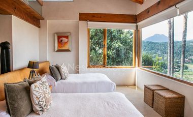 CASA EN VENTA CON VISTA AL LAGO