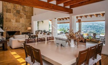 CASA EN VENTA CON VISTA AL LAGO