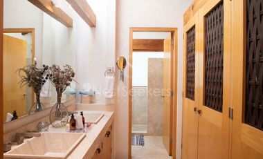 CASA EN VENTA CON VISTA AL LAGO