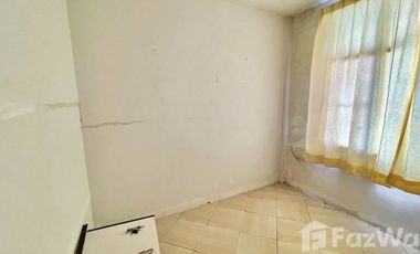 Spacious Townhouse for Sale – Ideal for Investors and Family