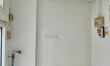 Spacious Townhouse for Sale – Ideal for Investors and Family