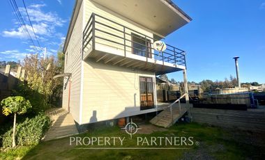 Pichilemu, Casa con maravillosa vista en sector residencial